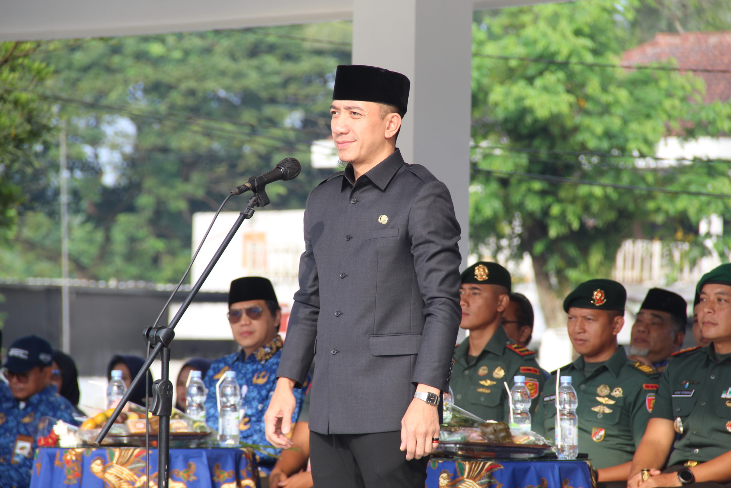 Peringati Hardiknas 2026, Bupati Hasbi Minta Warga Sekolah Berani Lapor Asusila