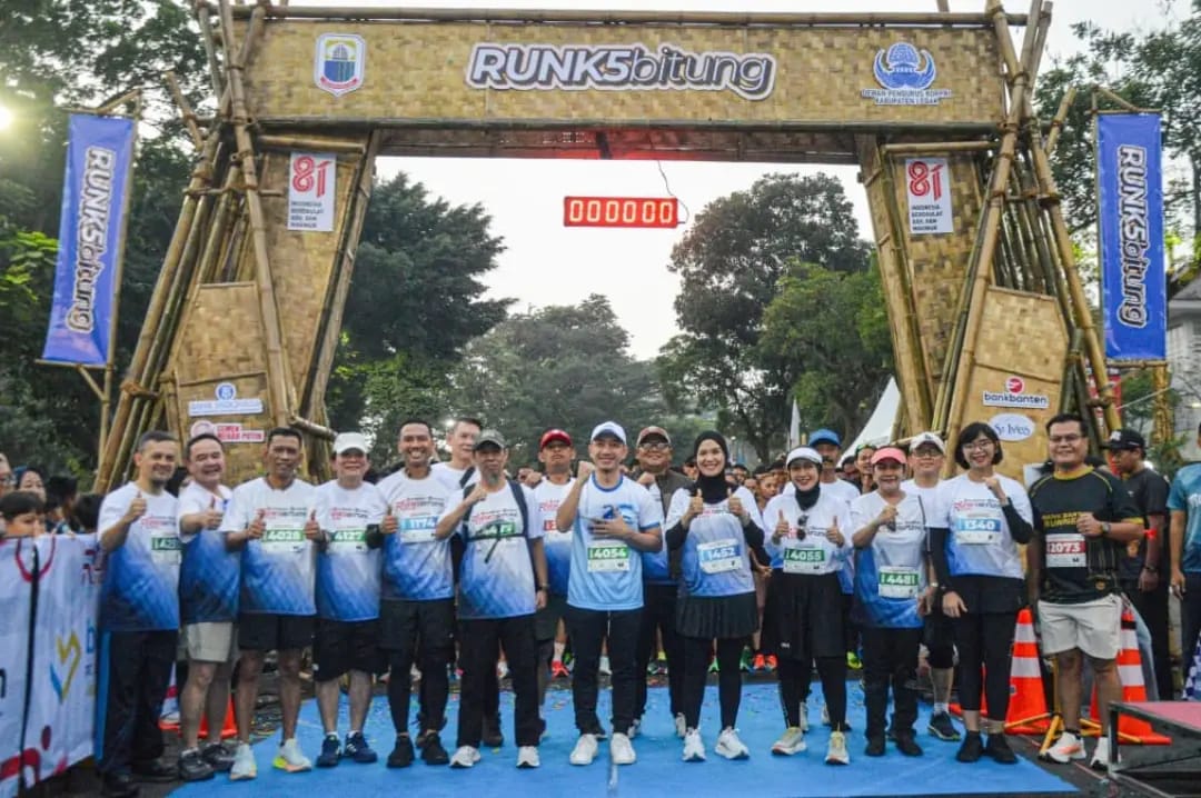 Bupati Hasbi Lepas Ribuan Peserta Runk5bitung 2026